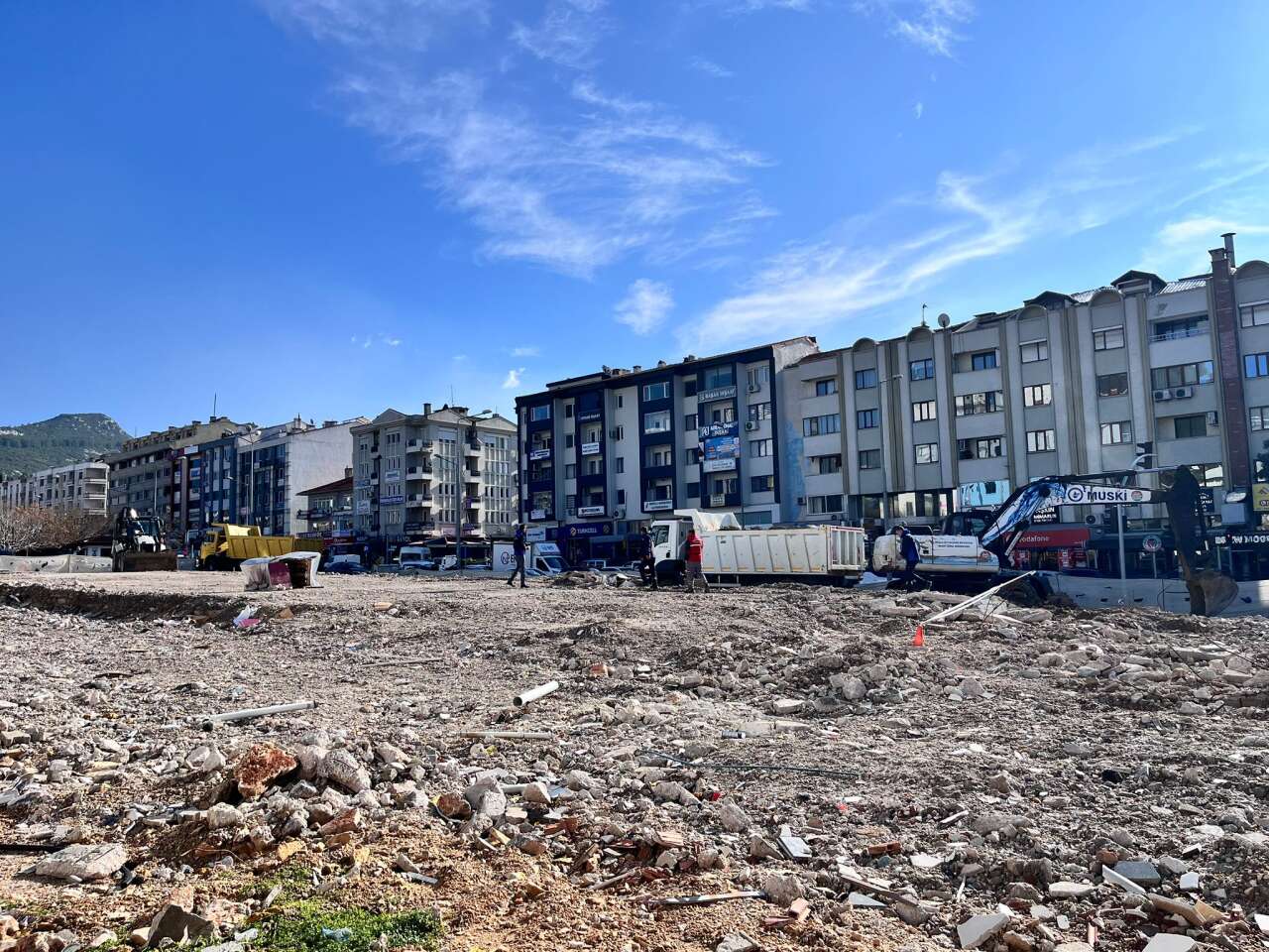 Yıkım Bitti, Bekleyiş Sürüyor: Muğlalı İşhanı Arsasında Son Durum 8